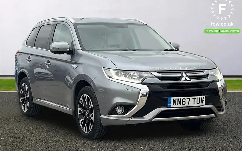 Used Mitsubishi Outlander P-HEV 203 HP (149 kW) 2016 Estate