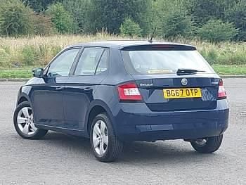 Image 2/4