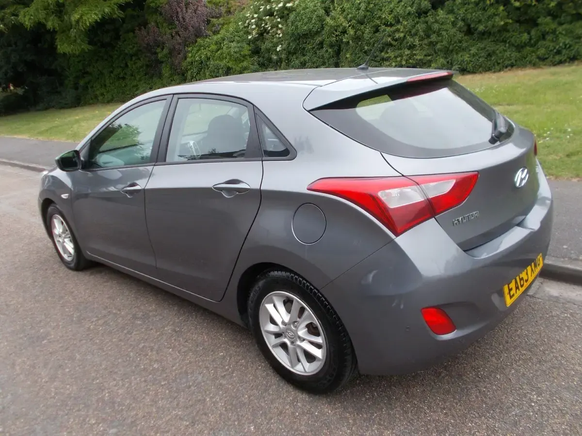 Used Hyundai i30 Active 100 HP (73 kW) 2013 Grey Hatchback