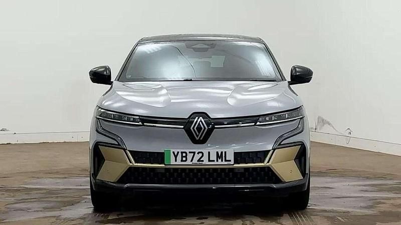 Begagnad Renault Megane E-Tech 160 kW (218 HK) 2023 Halvkombi