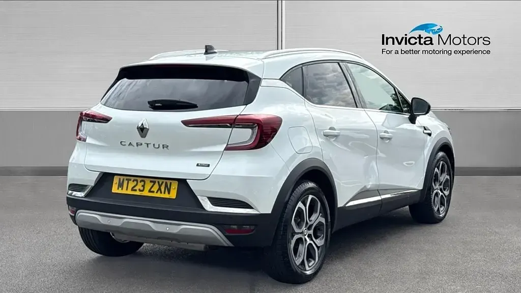 Usado Renault Captur Techno 160 HP (117 kW) 2023 Branco SUV