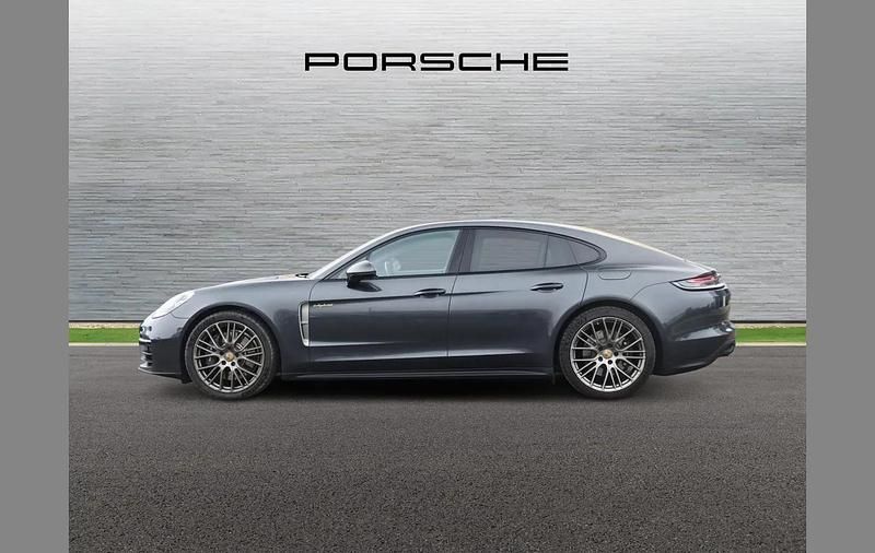 Usado Porsche Panamera Platinum Edition 456 HP (335 kW) 2023 Cinzento Citadino