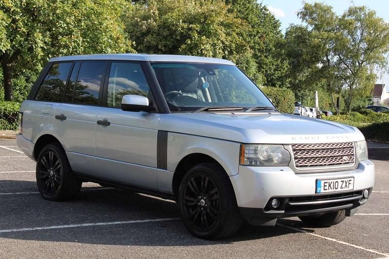 Silver Used 2010 Land Rover Range Rover Vogue SE SUV | £8,990 (Good price) - Image 1/4