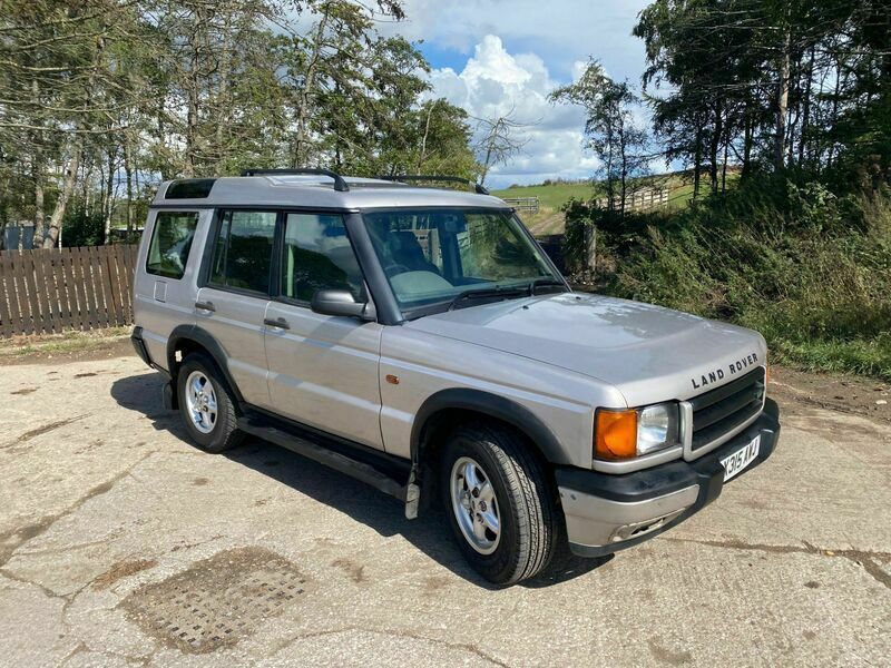 Used Land Rover Discovery 2 136 HP (100 kW) 2000 Silver SUV