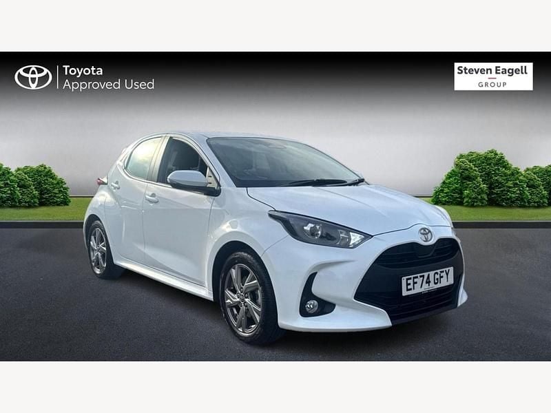 Used Toyota Yaris Hybrid 2024 White Hatchback