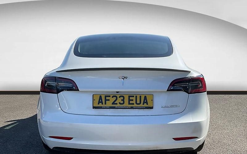 Używany Tesla Model 3 Performance 461 kW (627 KM) 2023 Biały Sedan/Limuzyna