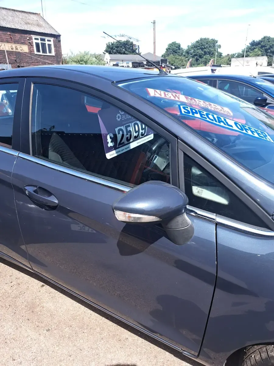 Used Ford Fiesta Zetec 2013 Grey Hatchback