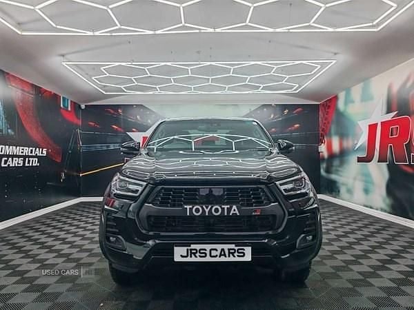Used Toyota HiLux Sport 204 HP (150 kW) 2023 Black Pickup