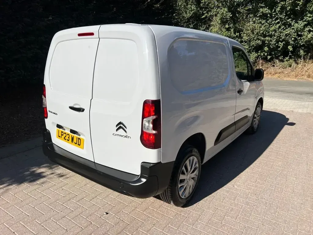 Used Citroën Berlingo 100 HP (73 kW) 2023 White MPV