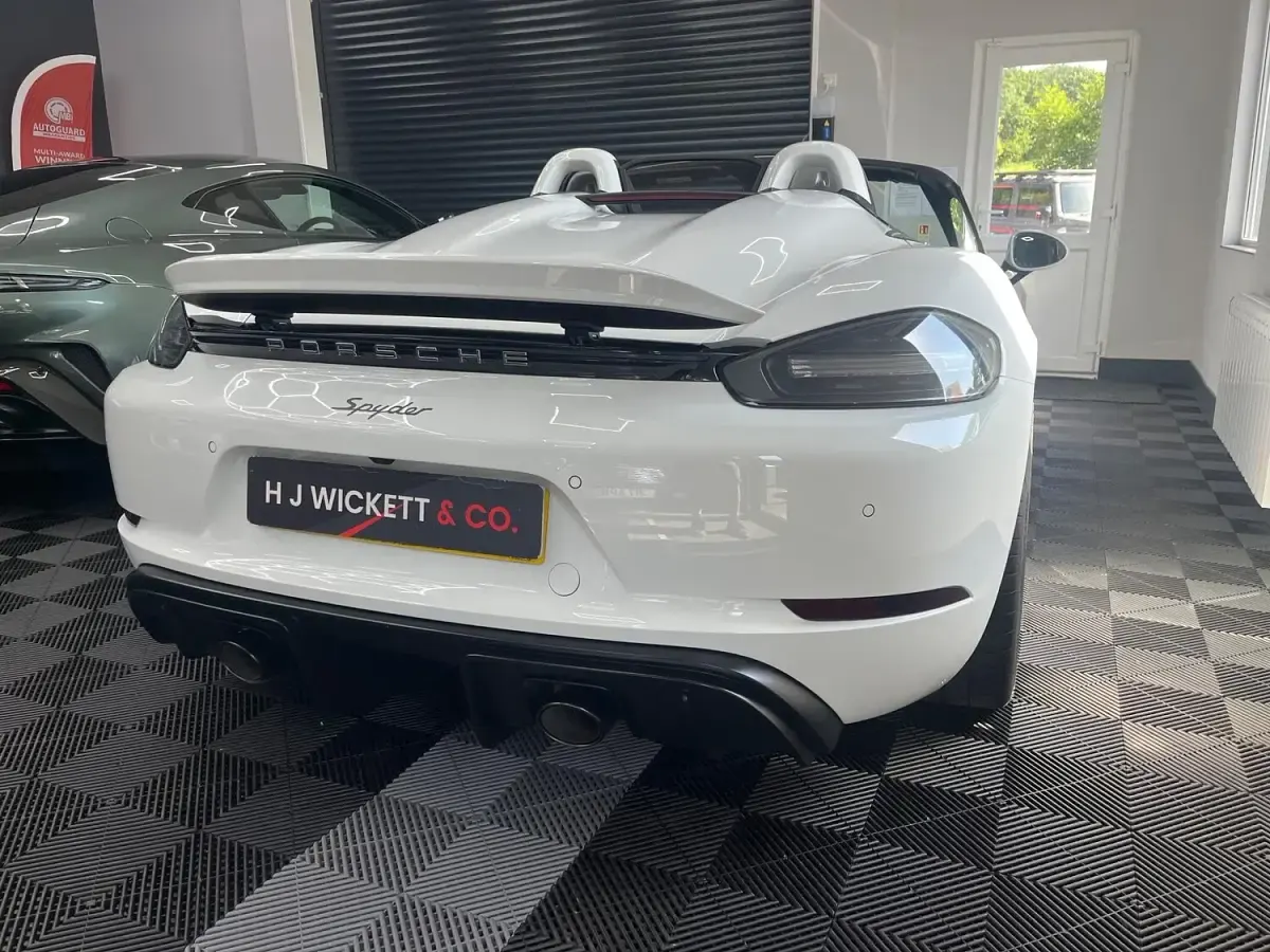 Used Porsche 718 Spyder 2020 White Cabriolet