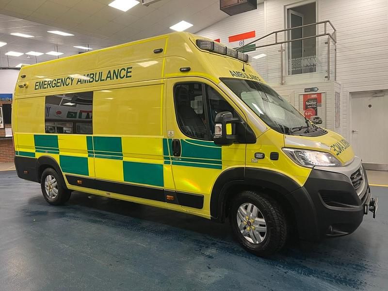 Used Fiat Ducato 176 HP (129 kW) 2019 Yellow Van