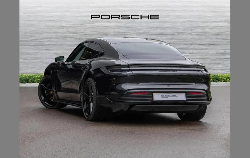 Usado Porsche Taycan 500 kW (680 CV) 2024 Negro Berlina