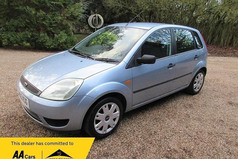 Usado Ford Fiesta Style 79 HP (58 kW) 2005 Azul Citadino
