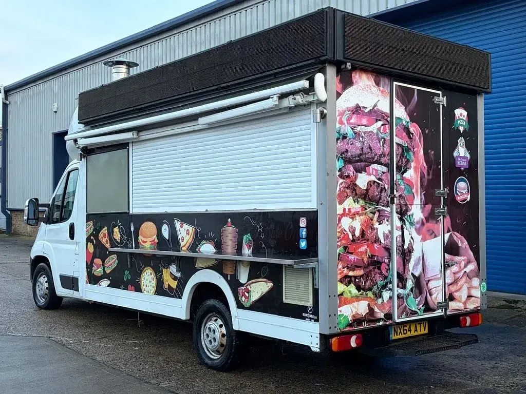 Second-hand Peugeot Boxer 130 CP (95 kW) 2014 Alb Van