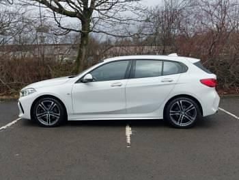 Usado BMW 118 M Sport 140 HP (102 kW) 2021 Branco Citadino