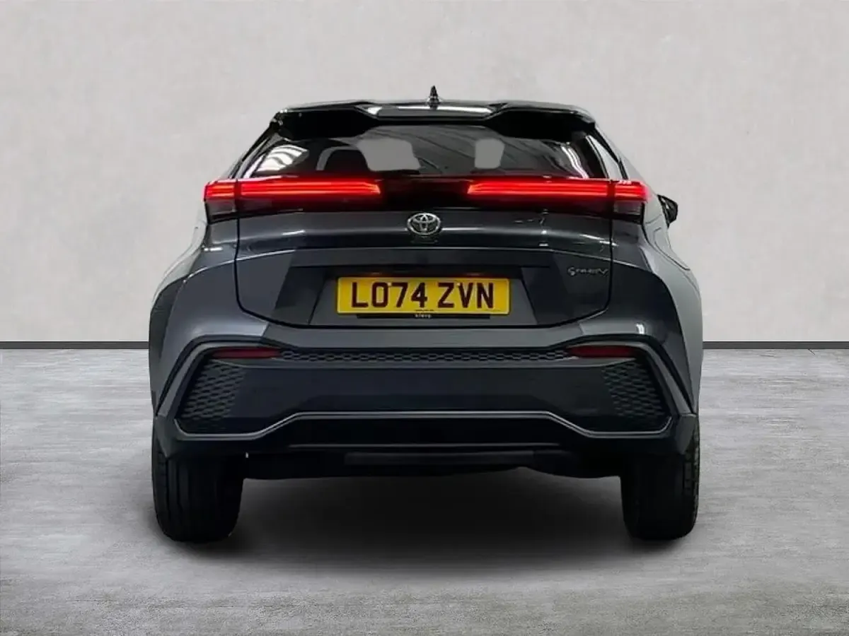 Second-hand Toyota C-HR Design 198 CP (145 kW) 2025 Gri SUV