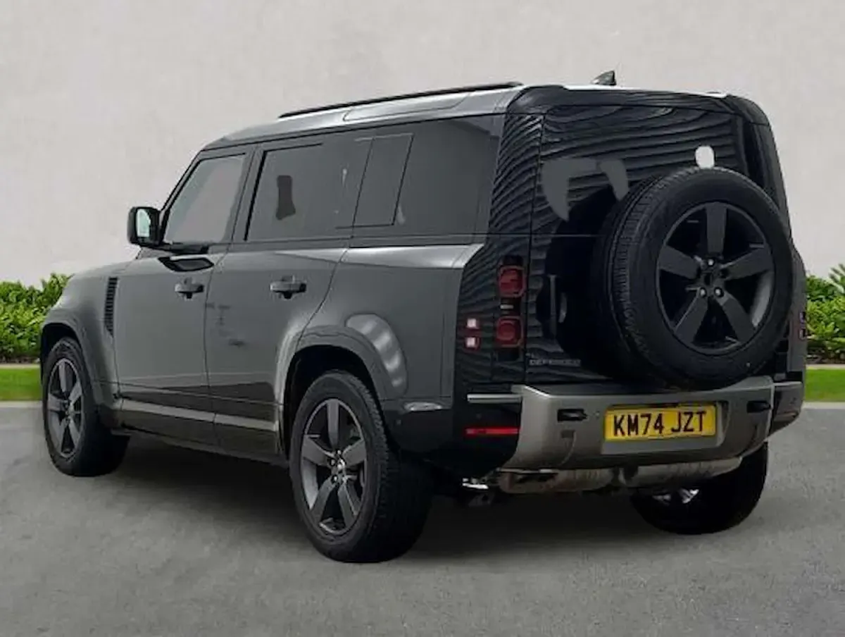 Used Land Rover Defender HSE Dynamic 2024 Black SUV