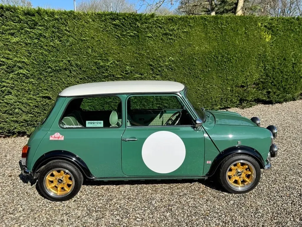 Used Rover Mini 2017 Green Sedan
