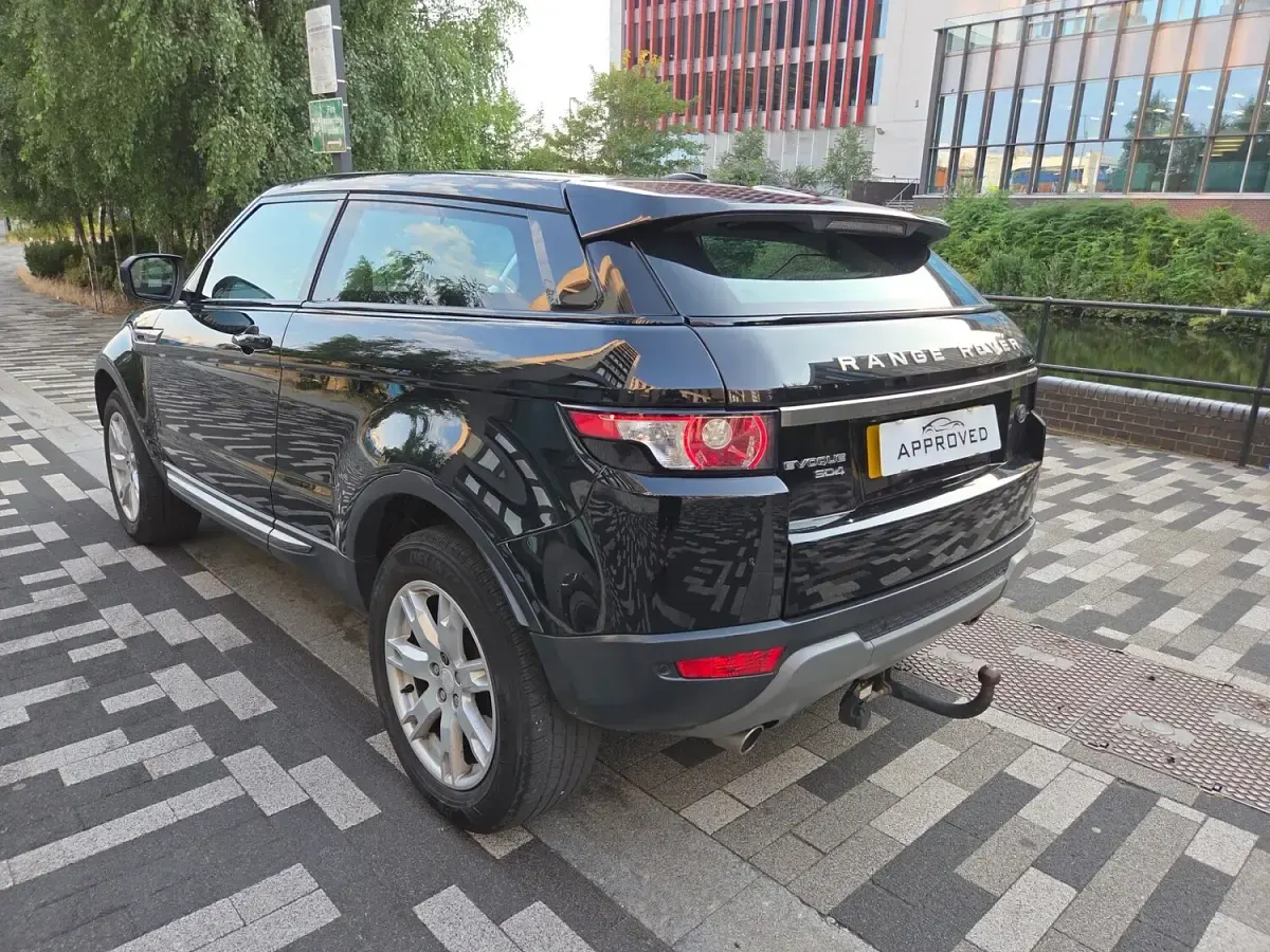 Used Land Rover Range Rover evoque Pure 187 HP (137 kW) 2012 Black SUV