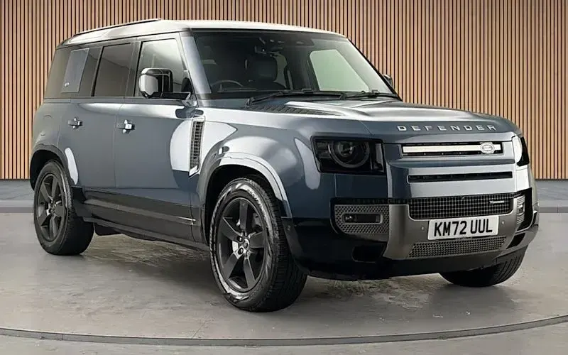 Used Land Rover Defender HSE Dynamic 300 HP (220 kW) 2024 SUV