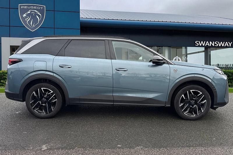 Used Peugeot 5008 GT 134 HP (98 kW) 2024 Blue SUV