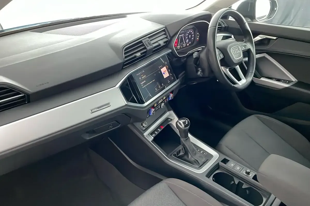 Used Audi Q3 Design 150 HP (110 kW) 2022 Grey SUV