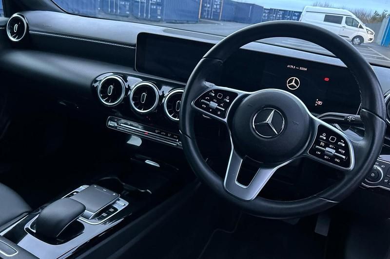 Used Mercedes A180 Executive 136 HP (100 kW) 2019 Red Hatchback