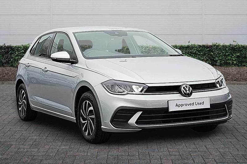 Reflex silver Used 2022 VW Polo Life Hatchback | £15,990 (Fair price) - Image 1/4