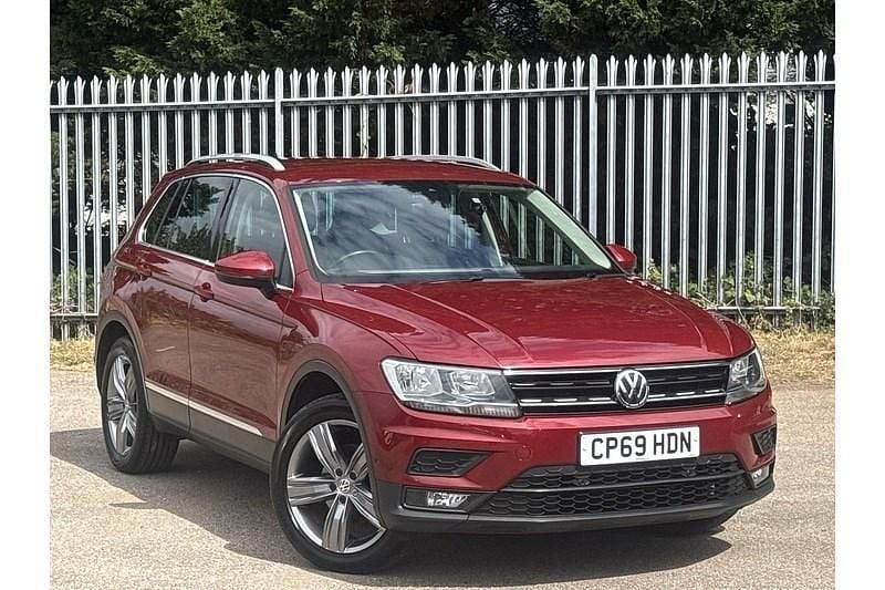 Red Used 2020 VW Tiguan Match SUV | £18,645 (Good price) - Image 1/4