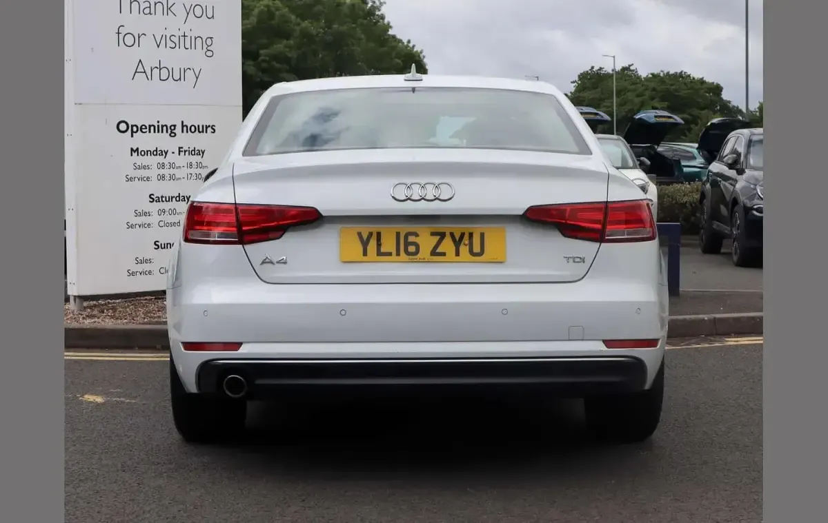 Used Audi A4 Design 148 HP (108 kW) 2016 White Sedan