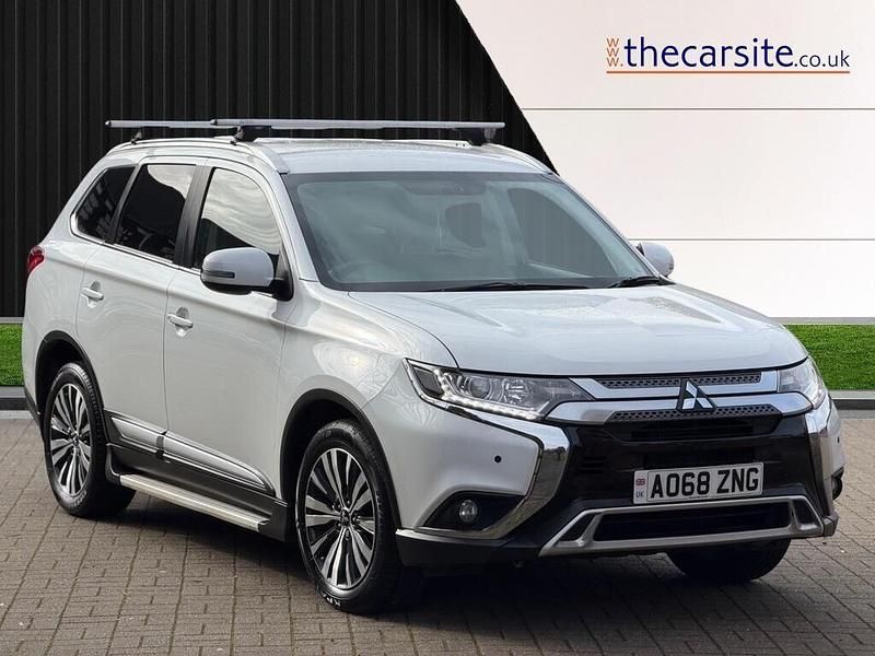Used Mitsubishi Outlander 150 HP (110 kW) 2018 White SUV