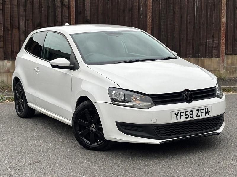 White Used 2010 VW Polo SE Hatchback | £3,995 (Good price) - Image 1/4