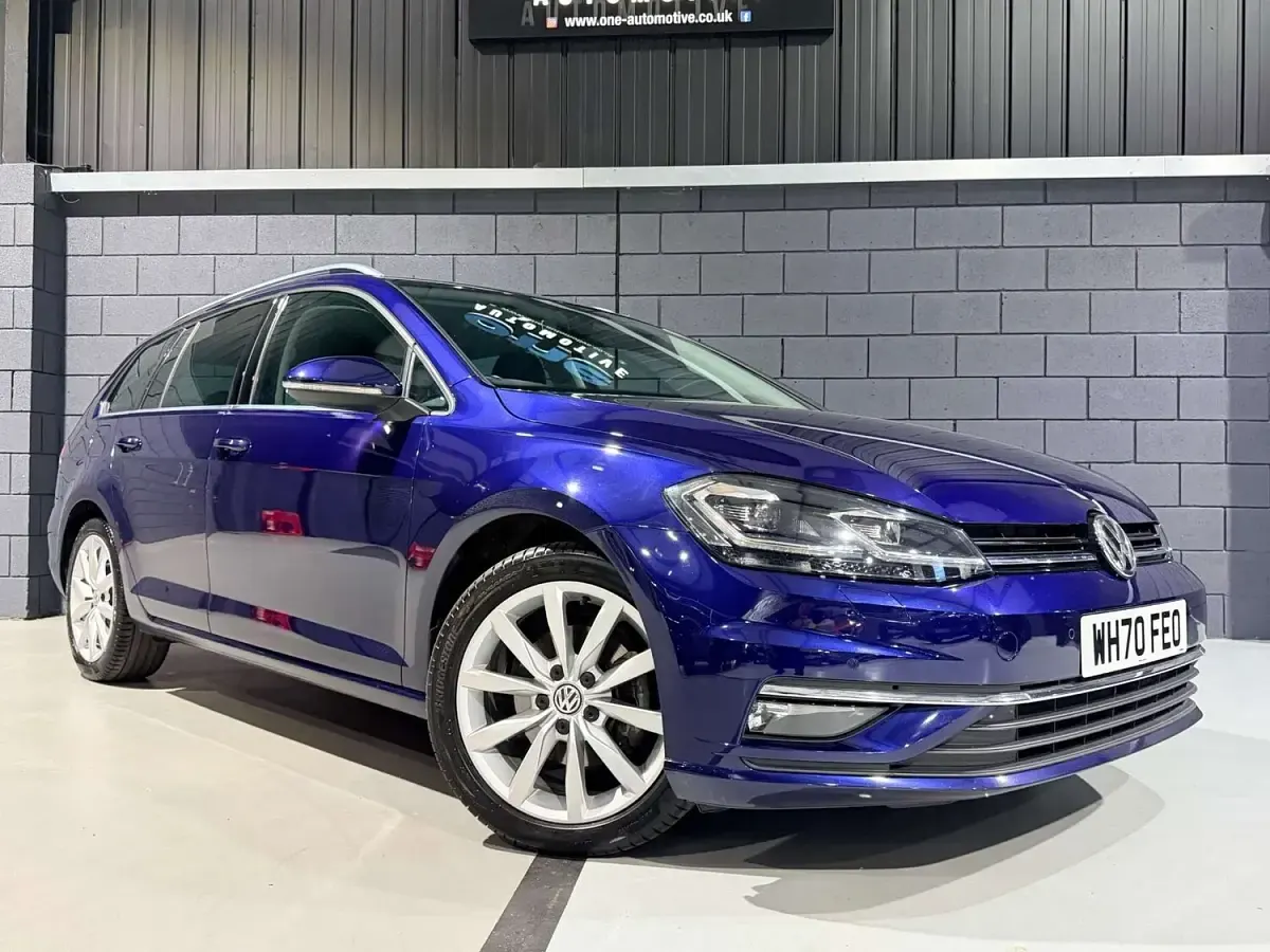 Begagnad VW Golf VII GT 150 HK (110 kW) 2020 Blå Kombi