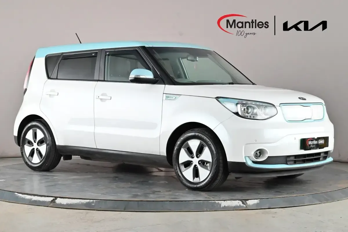 Used Kia Soul 80 kW (110 HP) 2018 White SUV