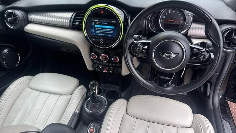 Used Mini Cooper S 189 HP (139 kW) 2018 Black Hatchback