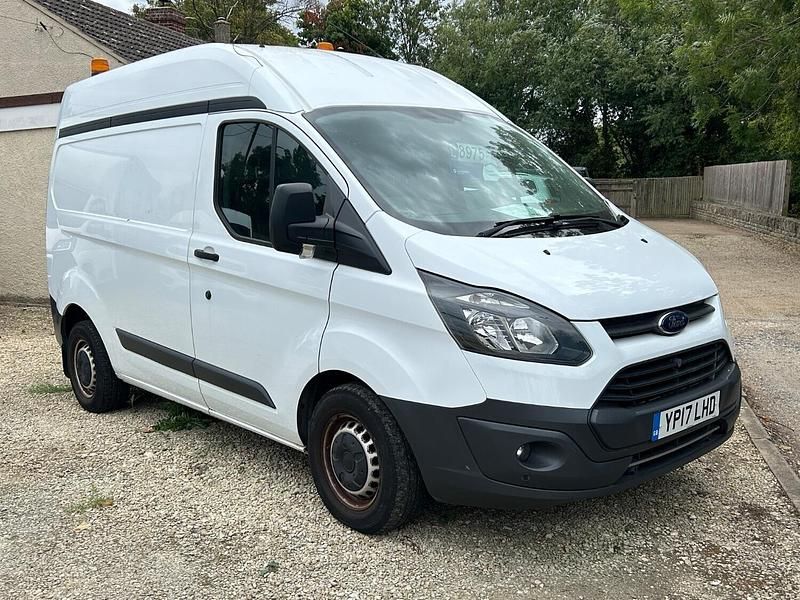 White Used 2017 Ford Transit Custom | £8,975 (Super price) - Image 1/4