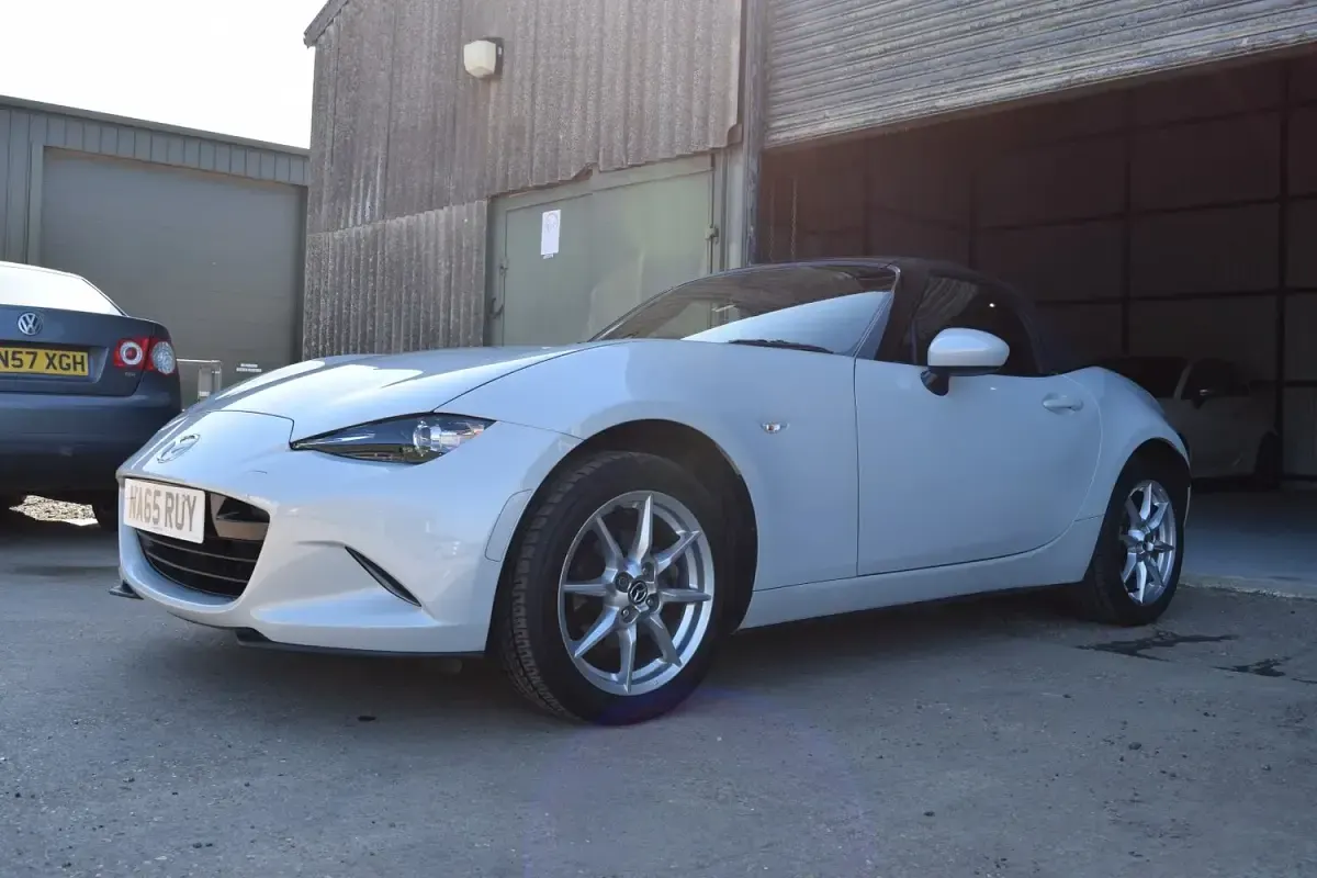 Used Mazda MX5 131 HP (96 kW) 2015 Silver Cabriolet