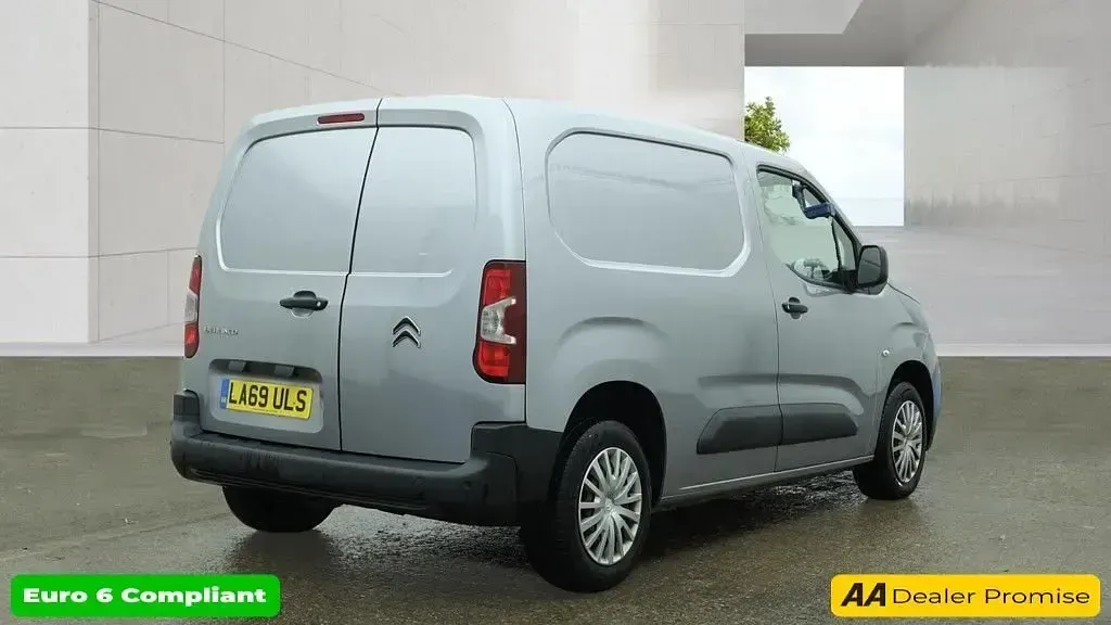 Used Citroën Berlingo 75 HP (55 kW) 2020 Grey MPV
