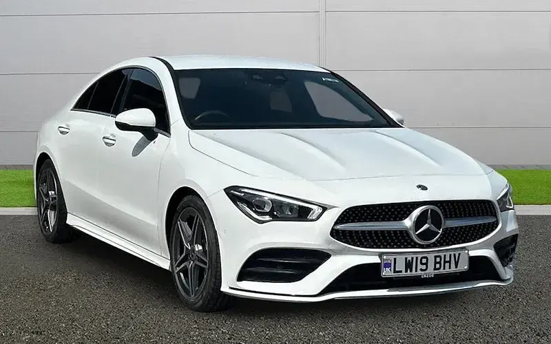 Begagnad Mercedes CLA180 AMG Line Premium 136 HK (100 kW) 2022 Sedan