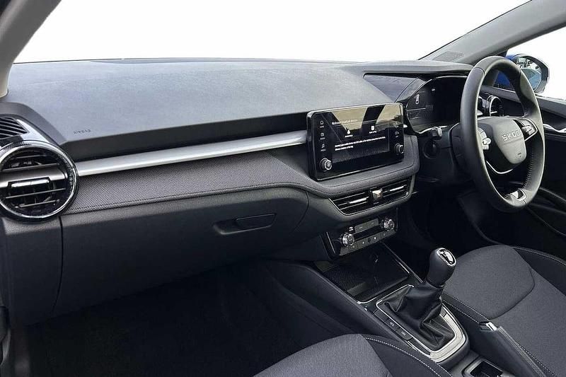 Used Skoda Fabia SE 79 HP (58 kW) 2025 Blue Hatchback