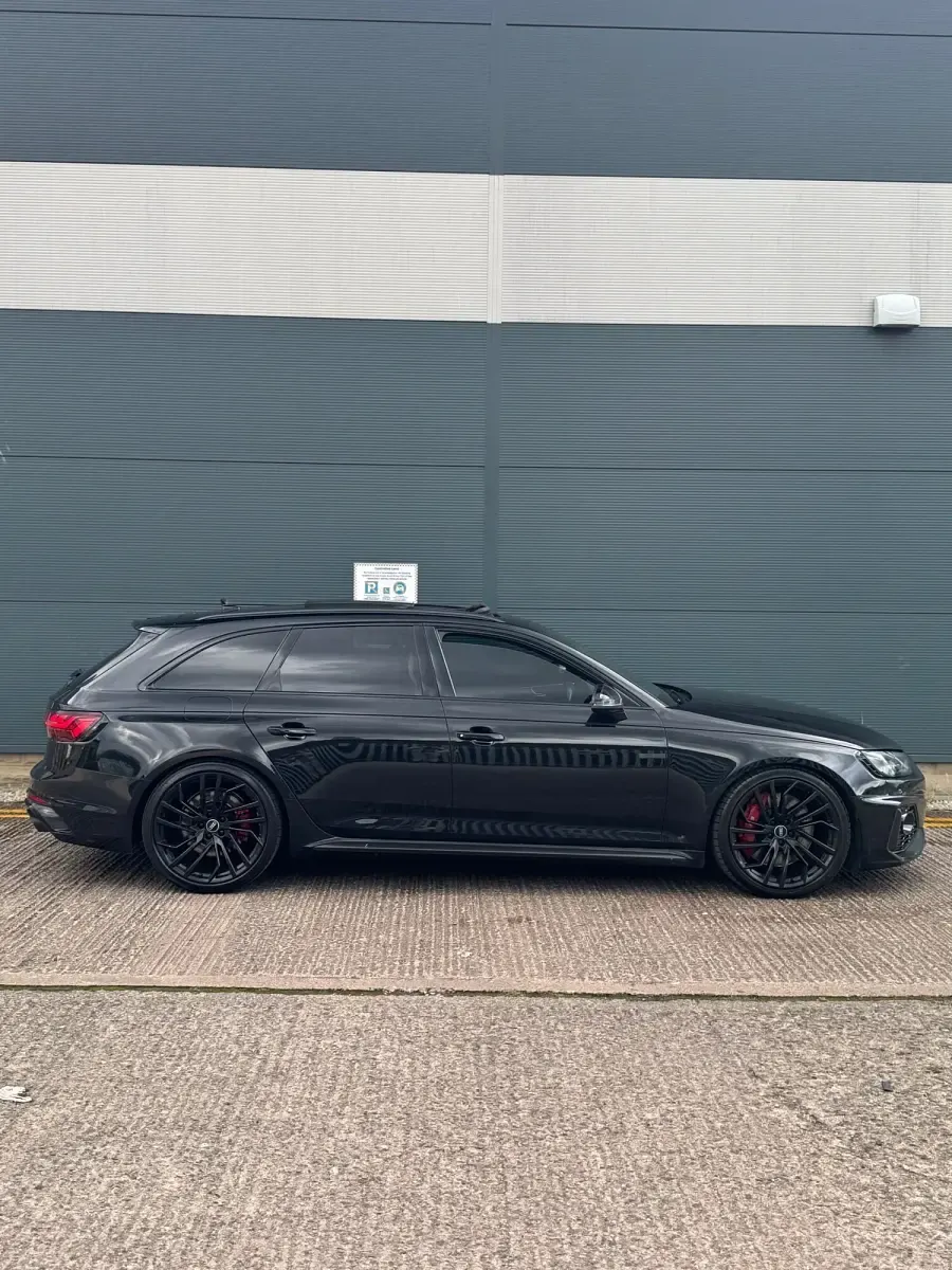 Used Audi RS4 Performance 450 HP (330 kW) 2021 Black Estate