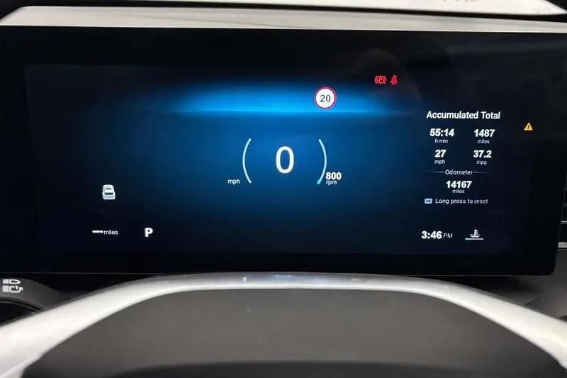 Used MG HS Trophy 170 HP (125 kW) 2024 Metallic  cosmic silver SUV