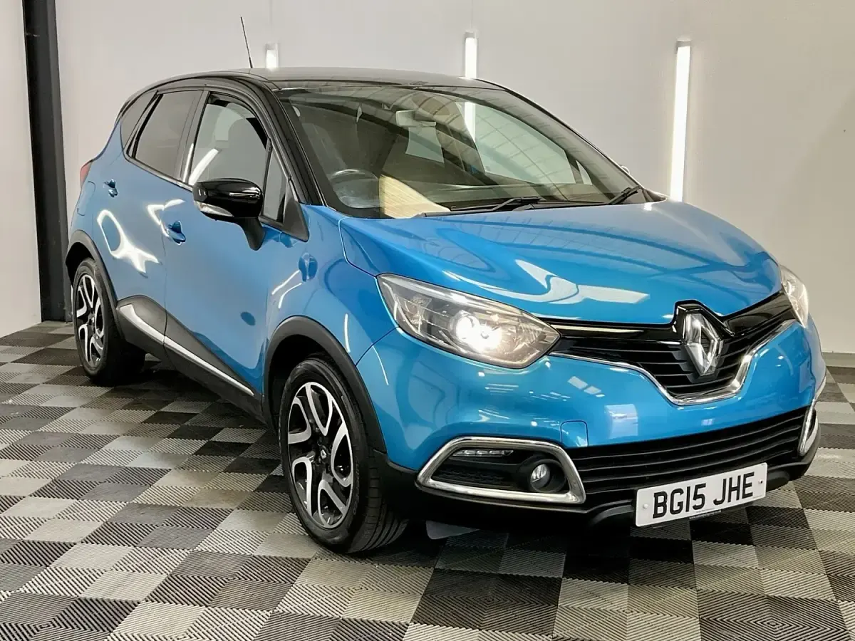 Used Renault Captur Dynamique 90 HP (66 kW) 2015 Blue SUV