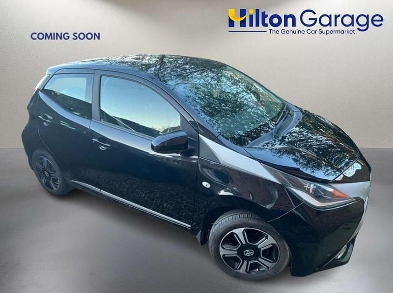 Used Toyota Aygo X-clusiv 69 HP (50 kW) 2015 Black Hatchback