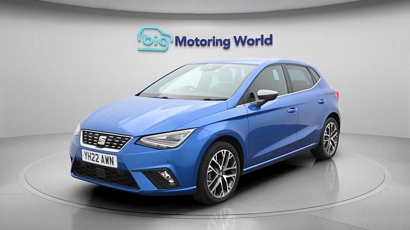 Used Seat Ibiza XCELLENCE Lux 110 HP (80 kW) 2022 Blue Hatchback