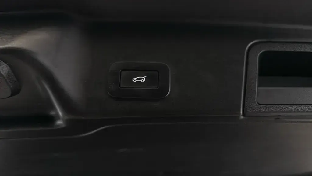 Used Land Rover Range Rover evoque SE Dynamic 2024 White SUV