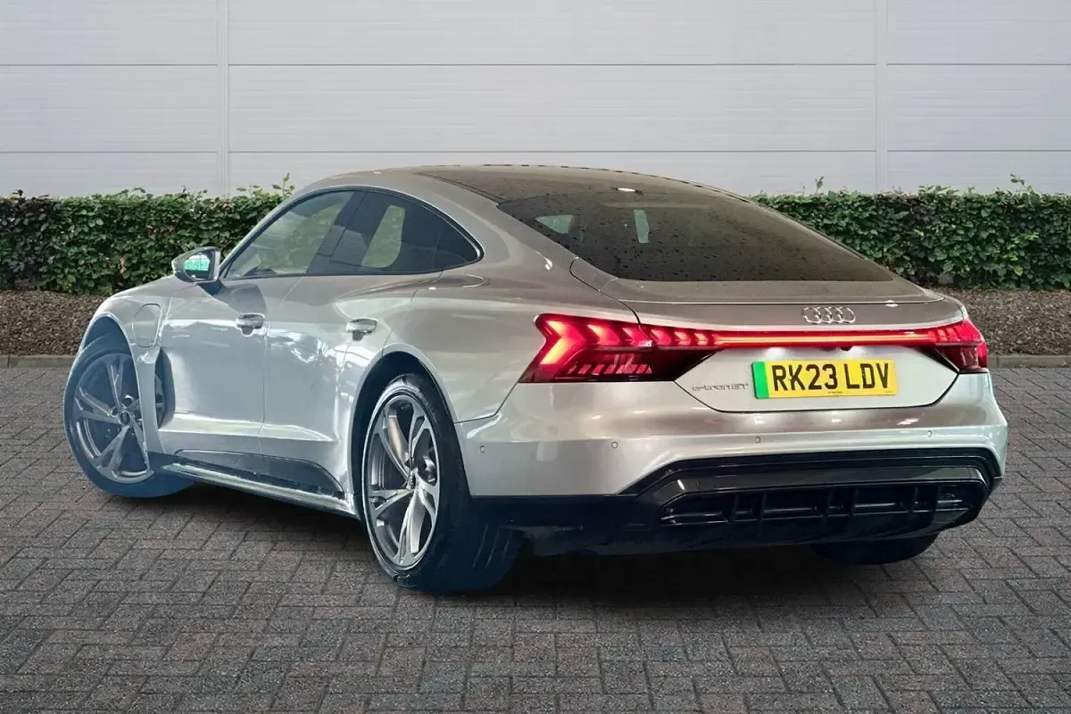 Used Audi e-tron 389 kW (530 HP) 2023 Floret silver, metallic SUV