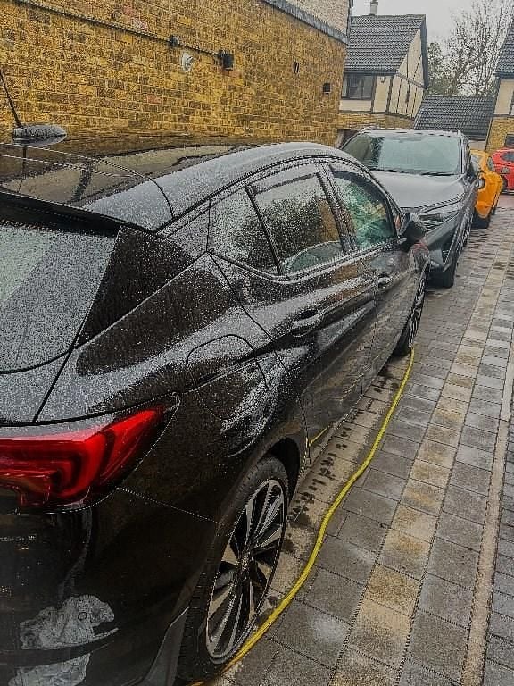 Used Vauxhall Astra Elite 200 HP (147 kW) 2016 Metallic Hatchback