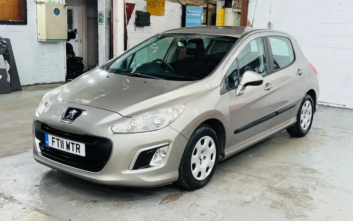 Used Peugeot 308 Access 112 HP (82 kW) 2011 Grey Hatchback