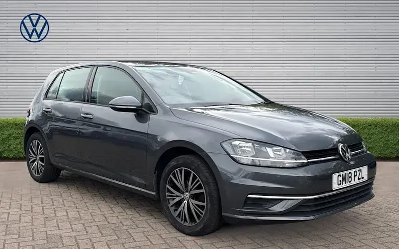 Used VW Golf VII SE 110 HP (80 kW) 2018 Hatchback